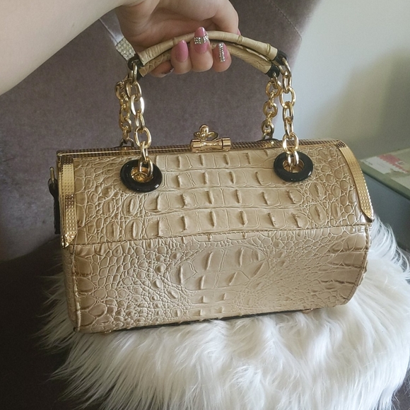 Bag - Picture 3 of 7